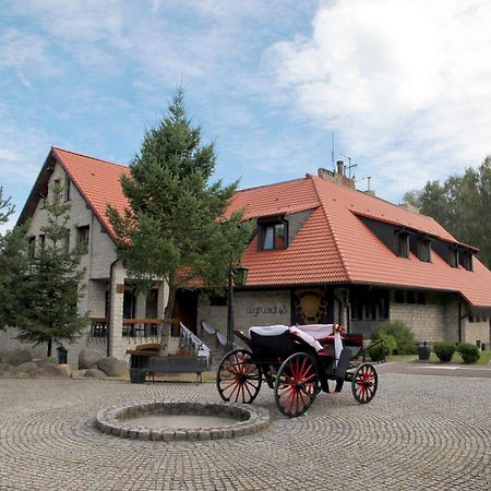 Hotel Wyrwidab Chodzież Exteriér fotografie