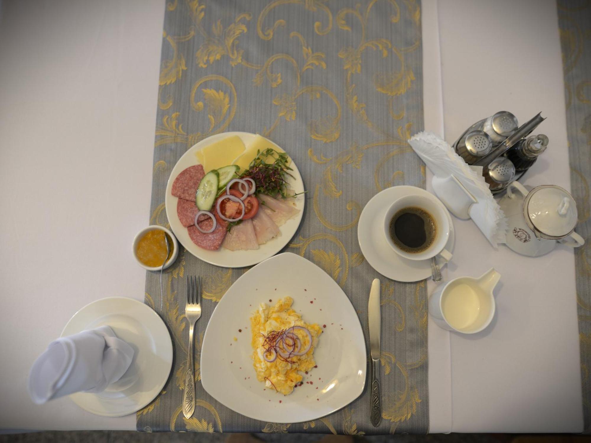 Hotel Wyrwidab Chodzież Exteriér fotografie
