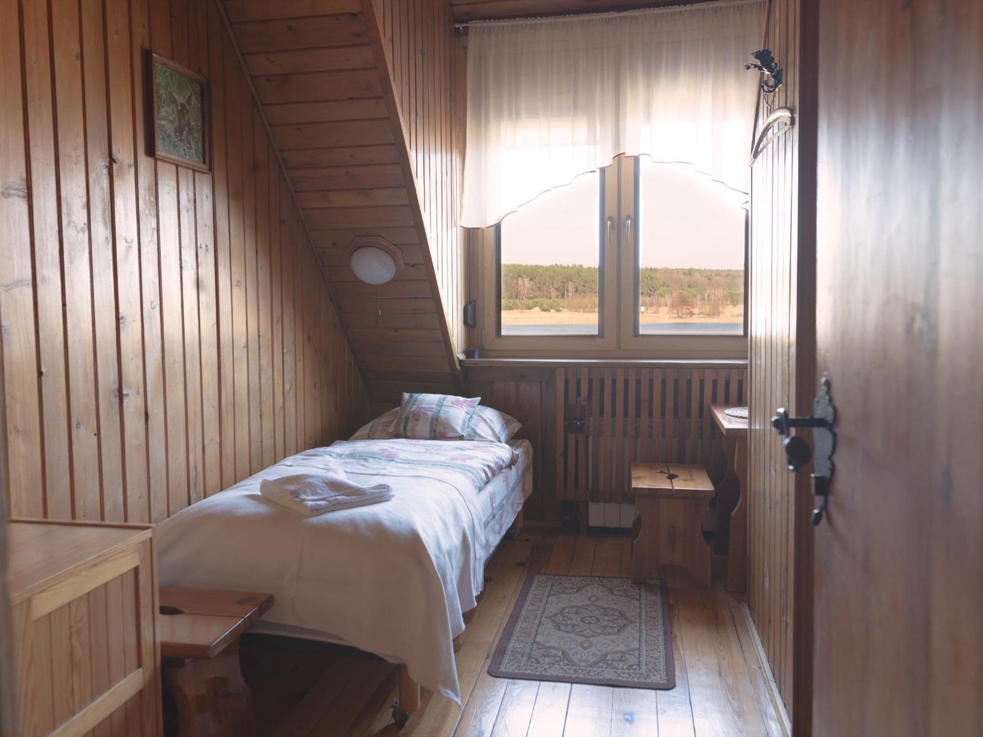 Hotel Wyrwidab Chodzież Pokoj fotografie